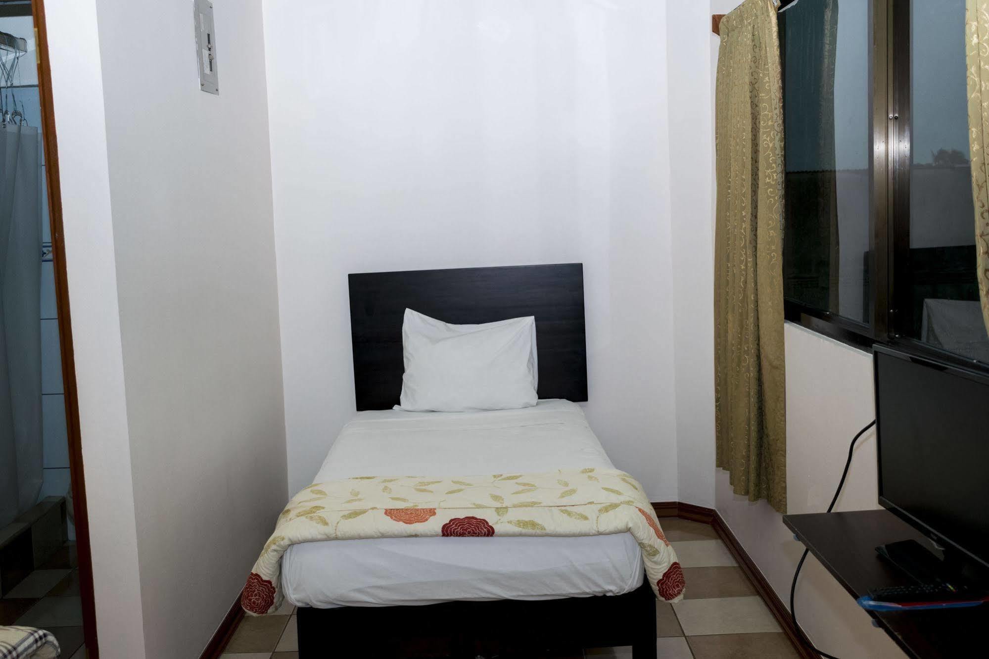 Hotel Puntarenas Beach ภายนอก รูปภาพ