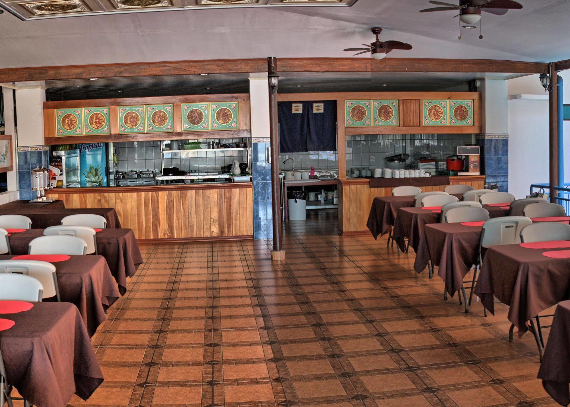 Hotel Puntarenas Beach ภายนอก รูปภาพ