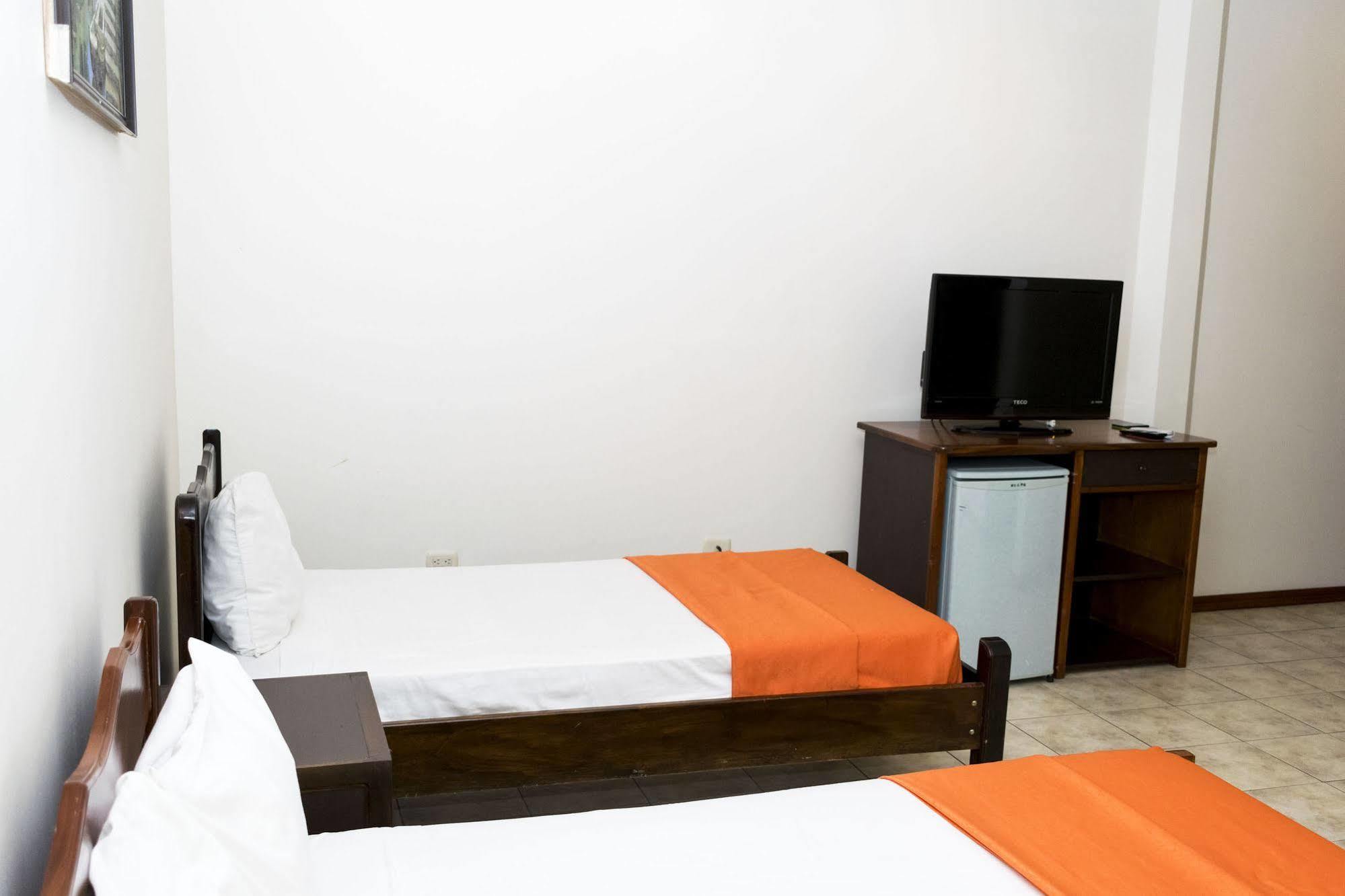 Hotel Puntarenas Beach ภายนอก รูปภาพ