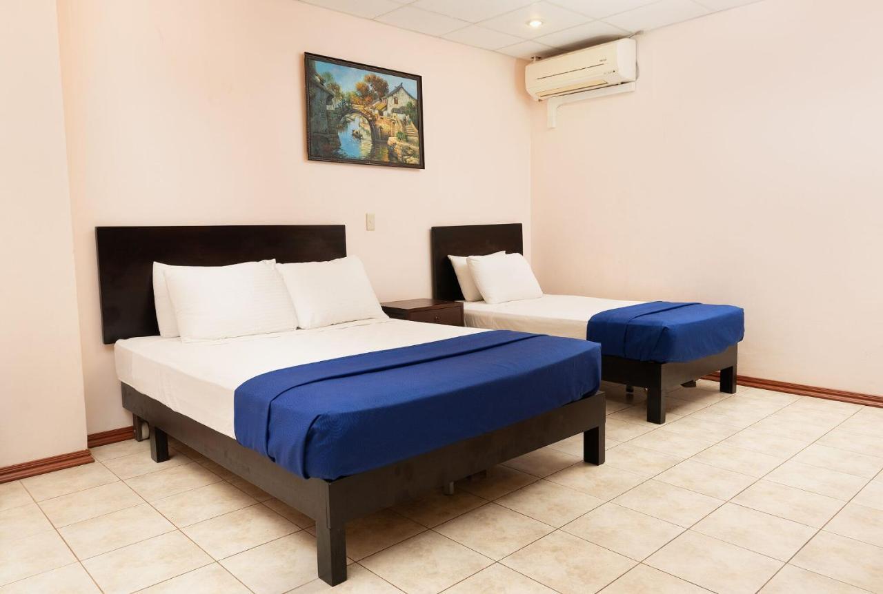 Hotel Puntarenas Beach ภายนอก รูปภาพ